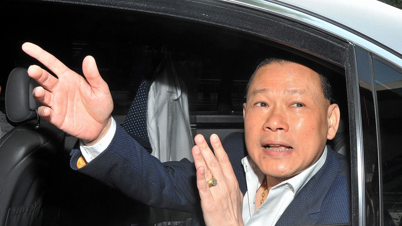 ‘สันธนะ’ โดนหนัก 8หมายจับร่วมกรรโชกทรัพย์