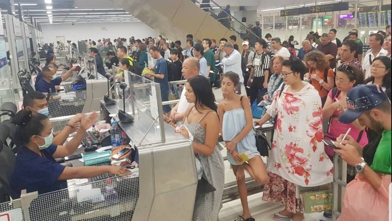 ตม.สนามบิน เผย ยอดสงกรานต์ ดอนเมืองคนเดินทางกว่า 2 แสนคน โตโด่ง 12%