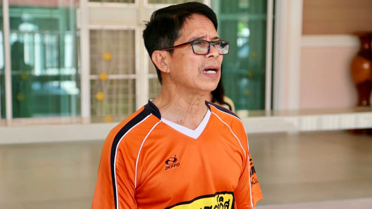 ลุงจรูญ เชื่อ ครูปรีชา ไม่ได้รับหวยไป บอกจำได้ในแผงมี 26 สองชุด