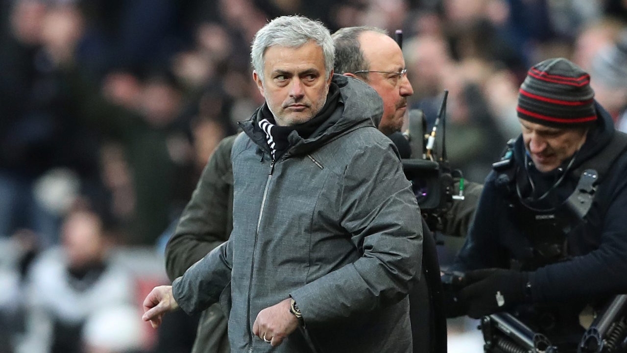 สื่อดังตีข่าว! 'มูรินโญ' เล็งดึง 2 กองหลังจอมแกร่งเข้ารังผีแดง