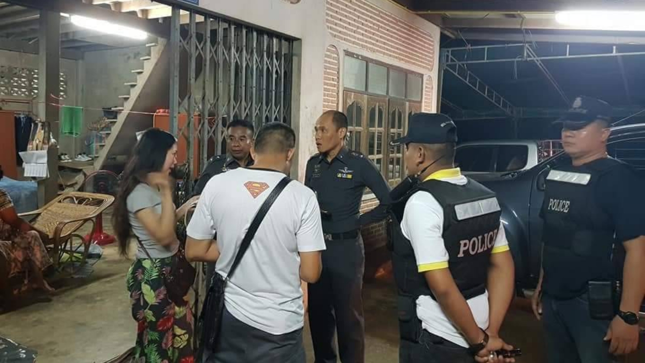 หนุ่มตามง้อเมียถูกปัด ยิงถล่มบ้านพรุน 'พ่อตา-ญาติ' รับเคราะห์