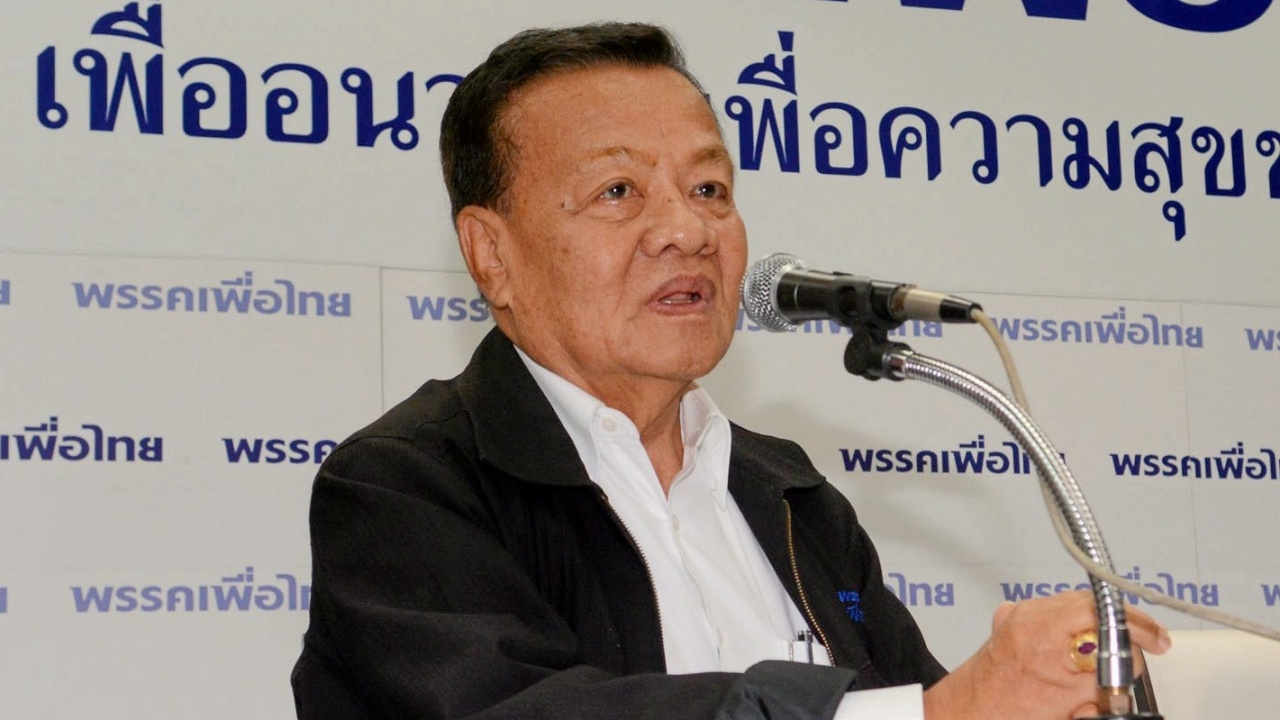 เพื่อไทย โวย คสช.2 มาตรฐาน ไฟเขียว 'กลุ่มสามมิตร' เดินสายดูด ส.ส.