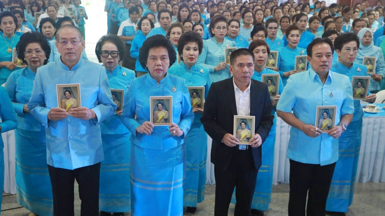 สภาสตรีฯ จัดเสวนา 'สตรีไทย ก้าวไกลด้วยพระบารมี'