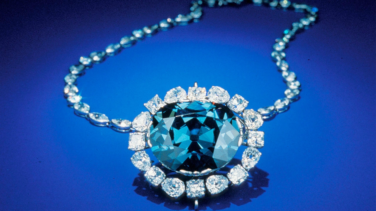 เพชรสีน้ำเงินหายากอาจซ่อนอยู่ลึกใต้โลก