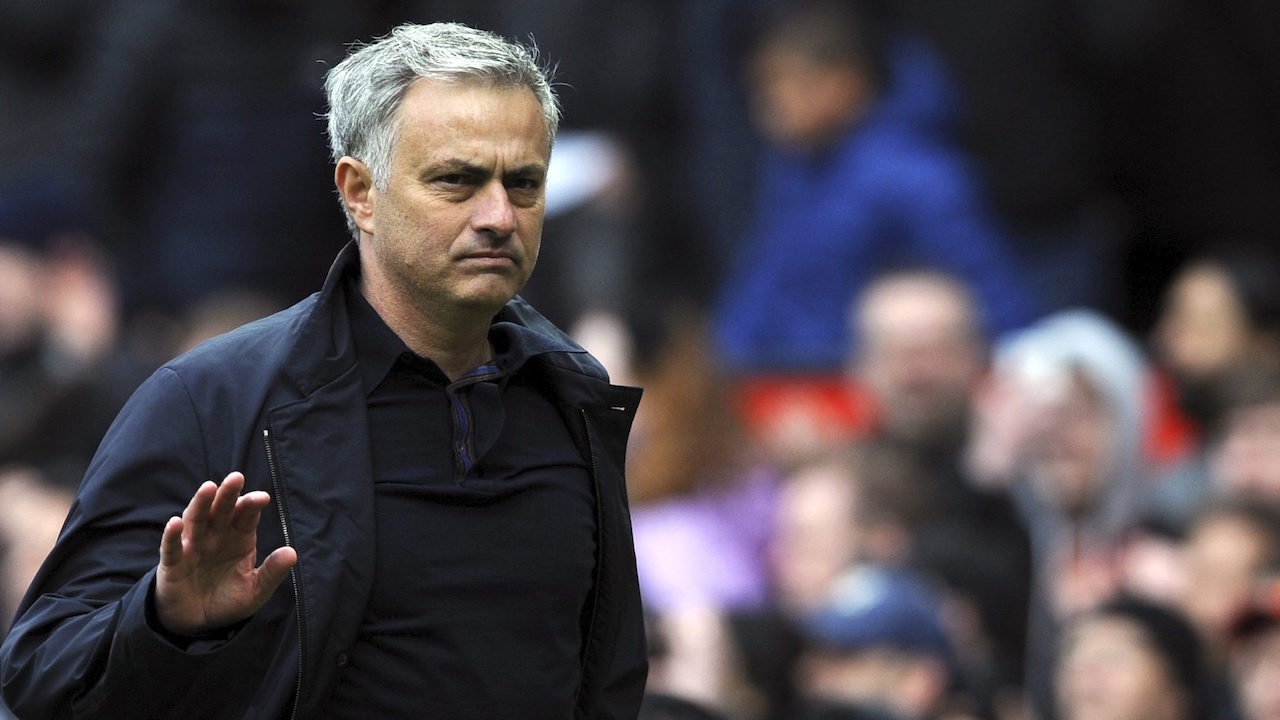 ดีลสุดช็อก! 'มูรินโญ' หวังคว้าสตาร์บาร์ซา เสริมแกร่ง