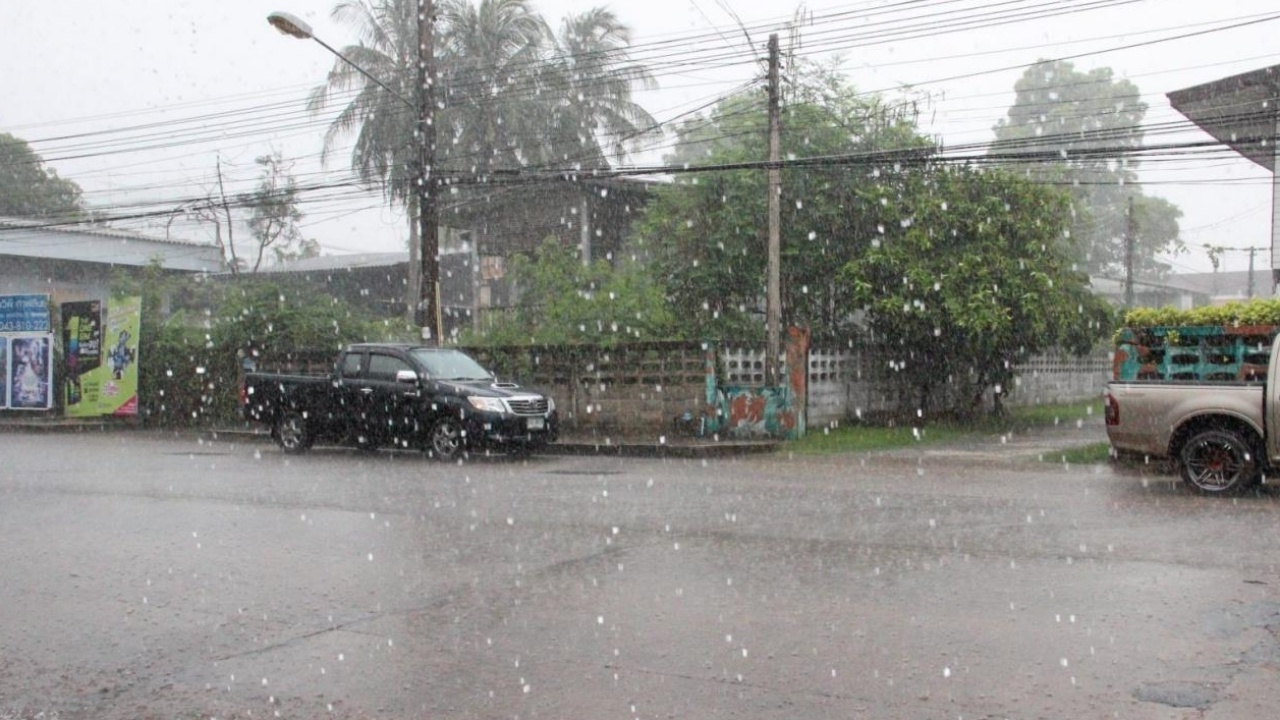 ทั่วไทยมีฝนตกต่อเนื่อง-ตกหนักบางแห่ง กรุงเทพฯฝนฟ้าคะนอง 40%