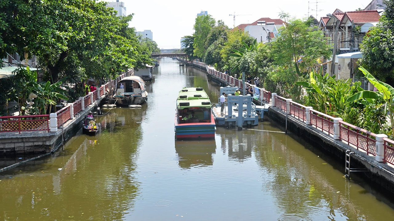 ทดลองเดินเรือคลองบางกอกใหญ่ เชื่อมคลองภาษีเจริญ