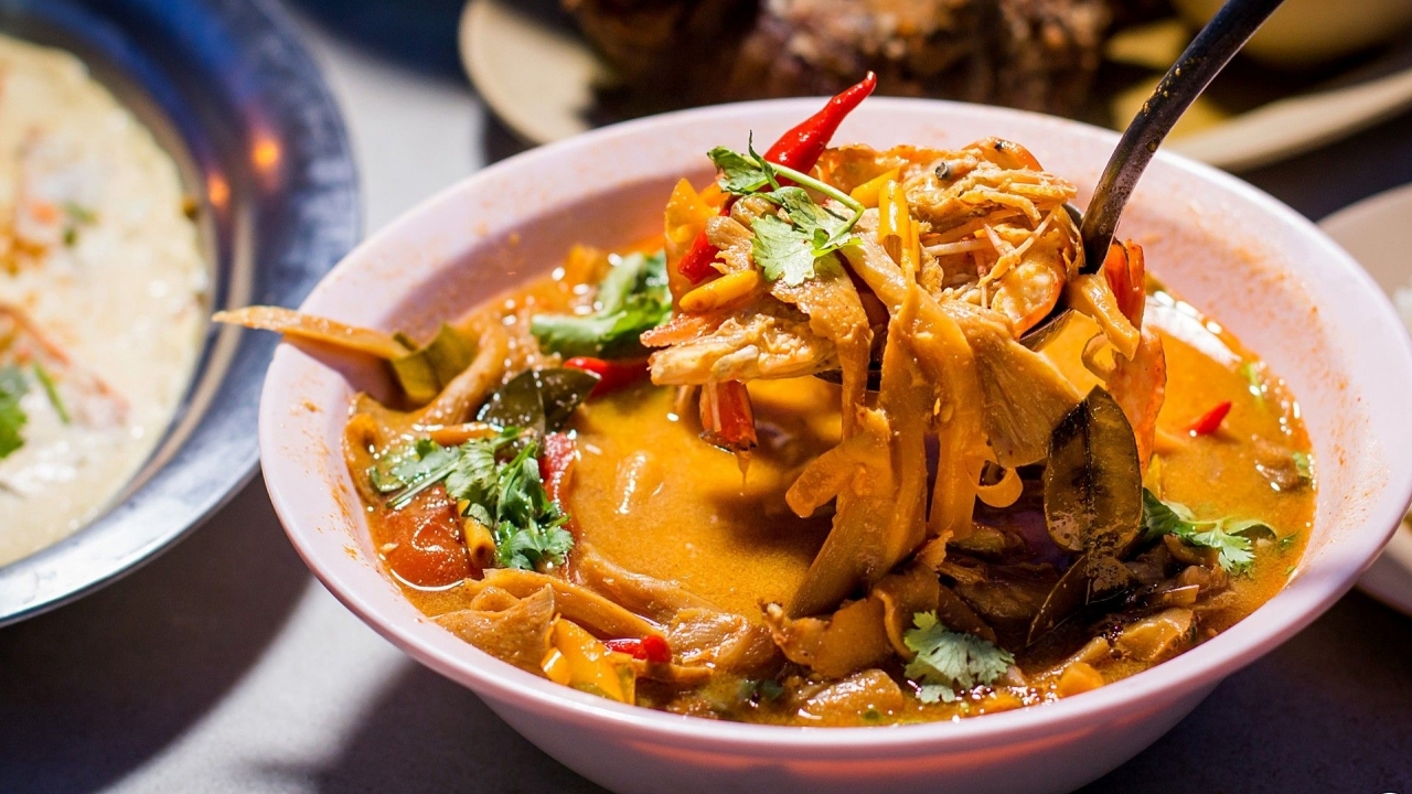 รีวิวร้าน ‘เทียนเทียนไหล’ ซีฟู้ดสดอร่อย กินกระจายจ่ายหลักร้อย!