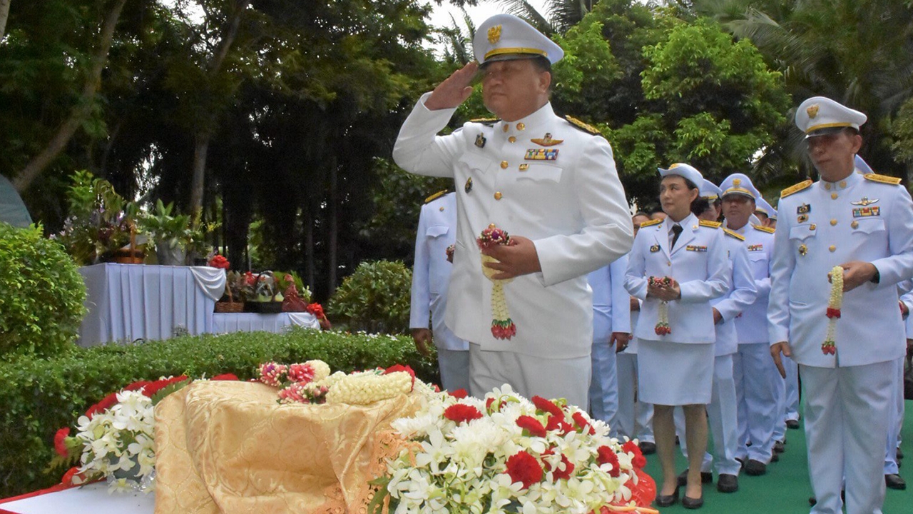 ปากเกร็ดรวมพลังน้อมรำลึก "สมเด็จย่า"