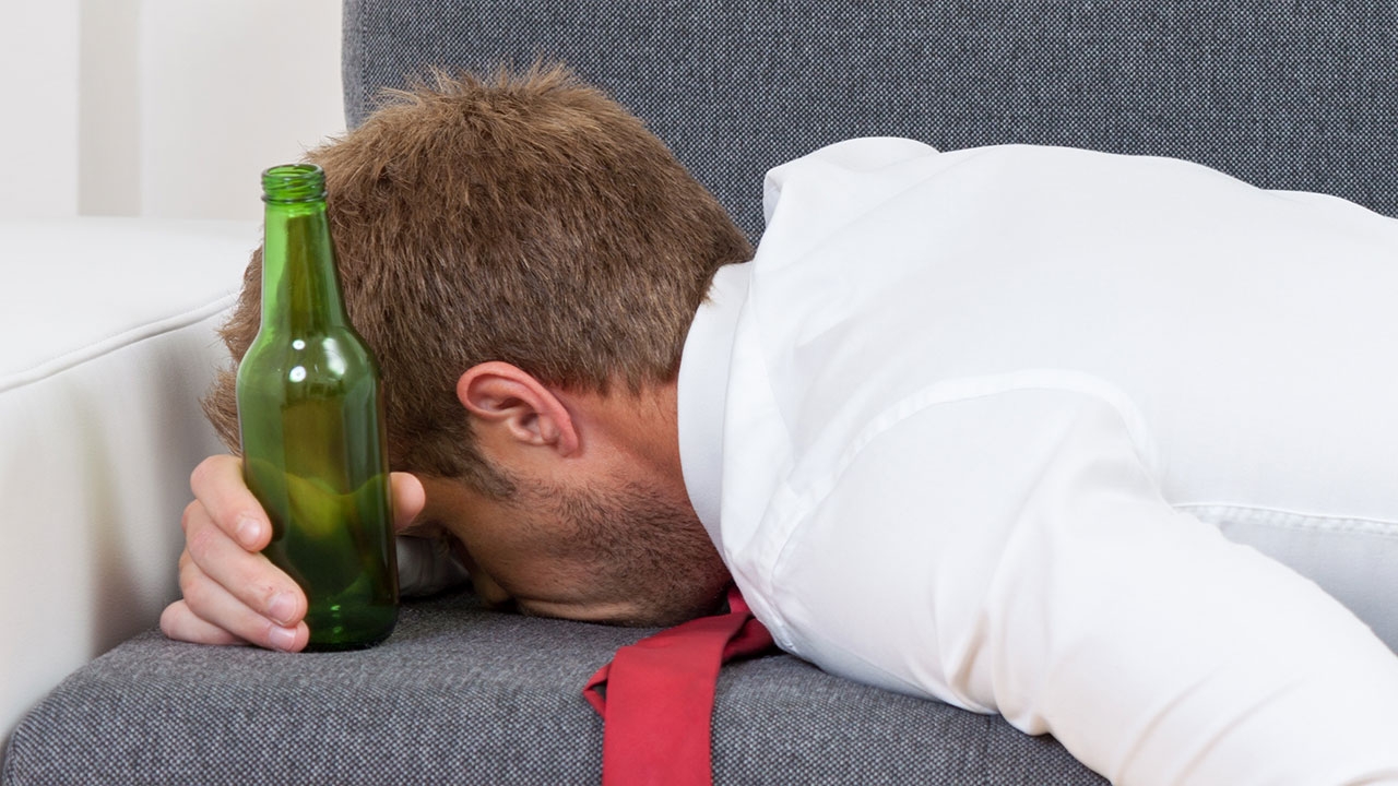 เตือนหยุดเหล้าทันทีเสี่ยงประสาทหลอนหูแว่ว