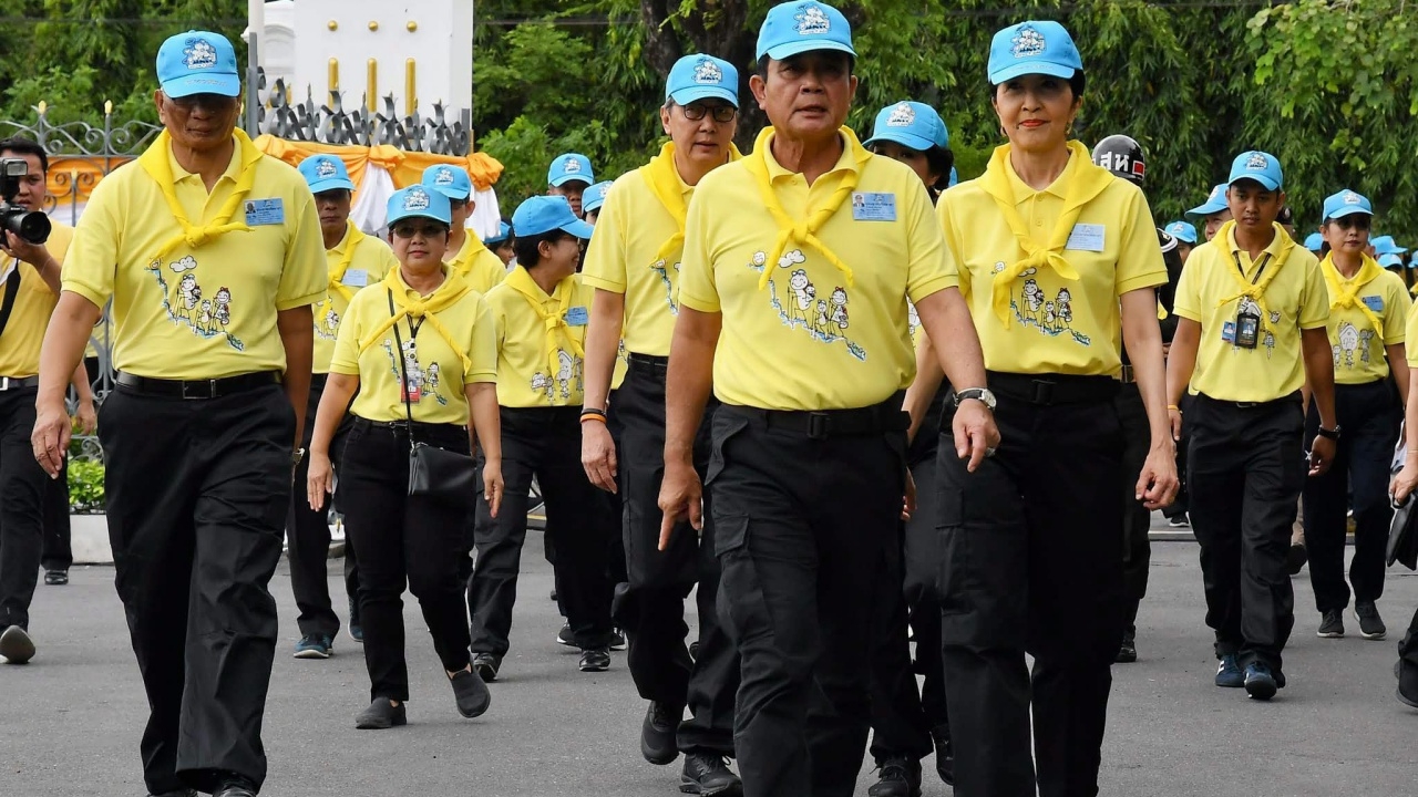 นายกฯ ชวนคนไทยใส่เสื้อเหลือง น้อมรำลึกวันคล้ายวันสวรรคต ร.9