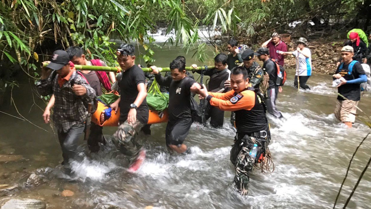 ทุลักทุเล
