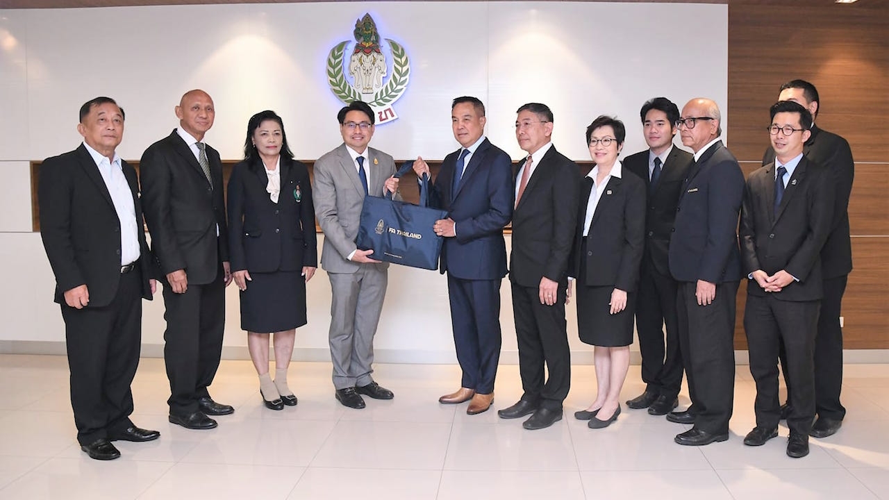 'ก้องศักด' แย้มพร้อมจับมือ ส.บอล พัฒนารังเหย้าช้างศึก 