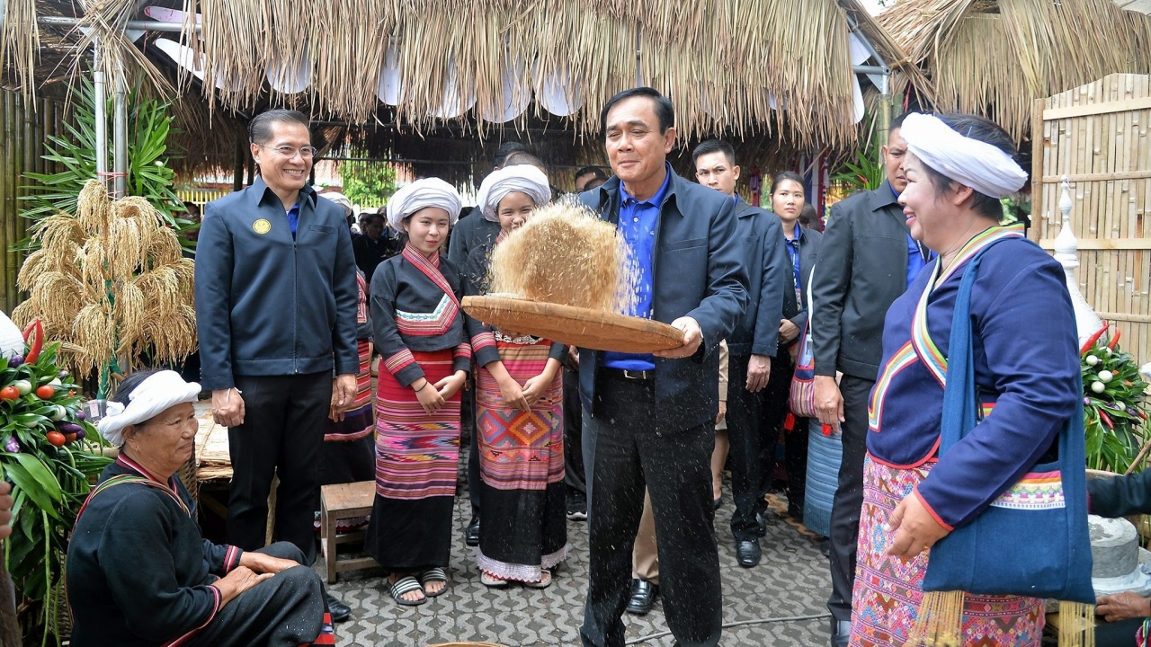 'บิ๊กตู่' ติวเข้ม 'ชุมชนท่องเที่ยว OTOP นวัตวิถี' เมืองลำพูน