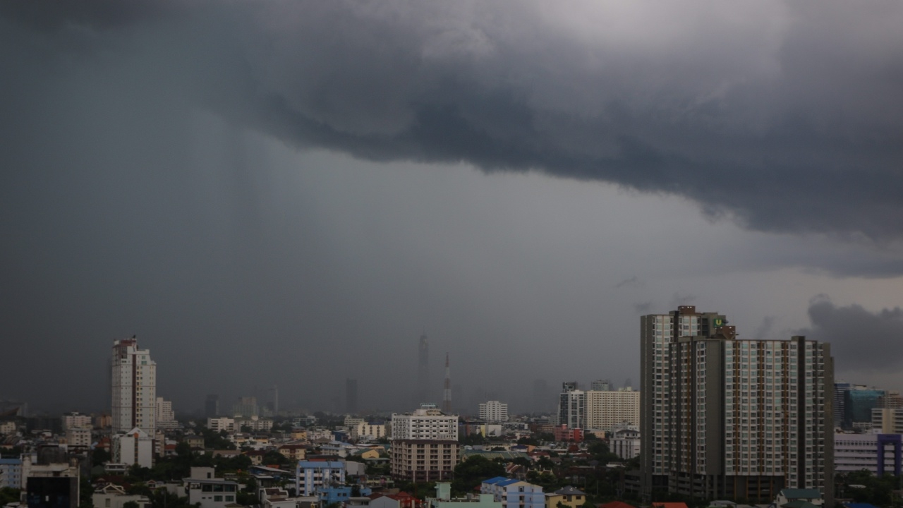 ไทยเจอฝนต่อเนื่อง เหนือ-อีสานตกน้อยลง ไปอินเดียระวังไซโคลน ‘โฟว์’