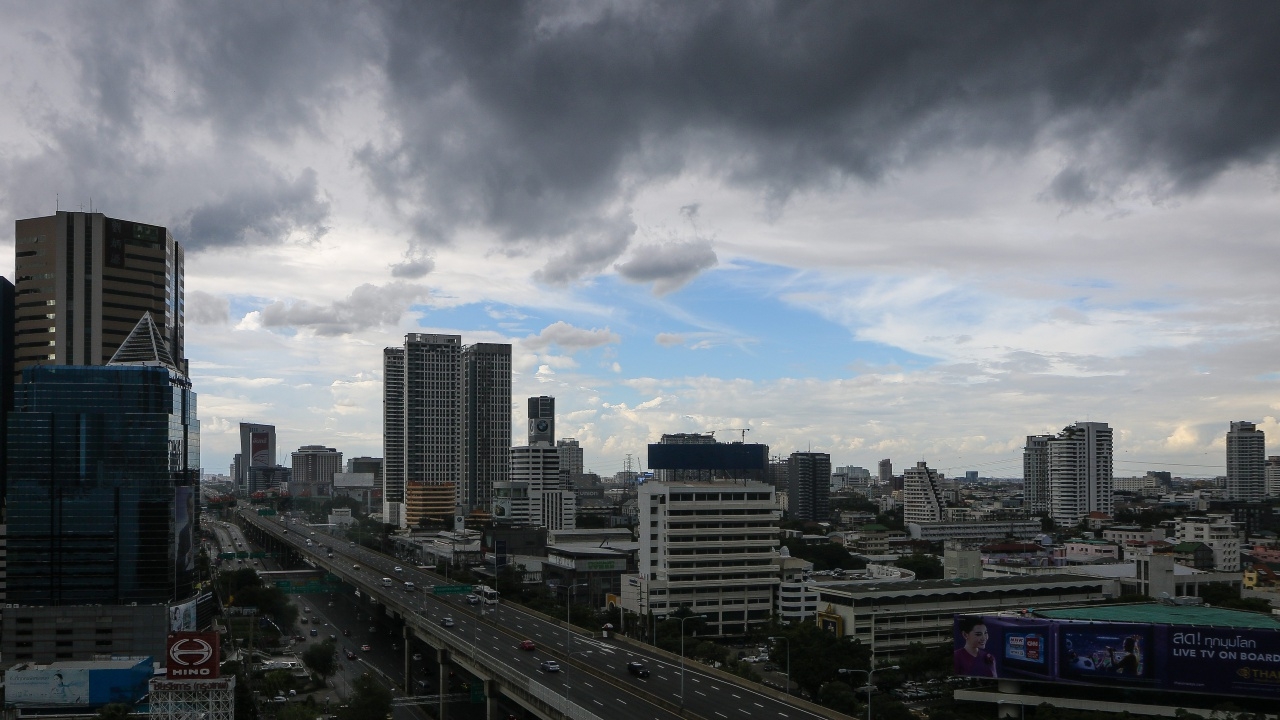 กรมอุตุฯ ชี้ ภาคกลางยังมีฝนฟ้าคะนอง แต่เหนือ-อีสานฝนลดลง
