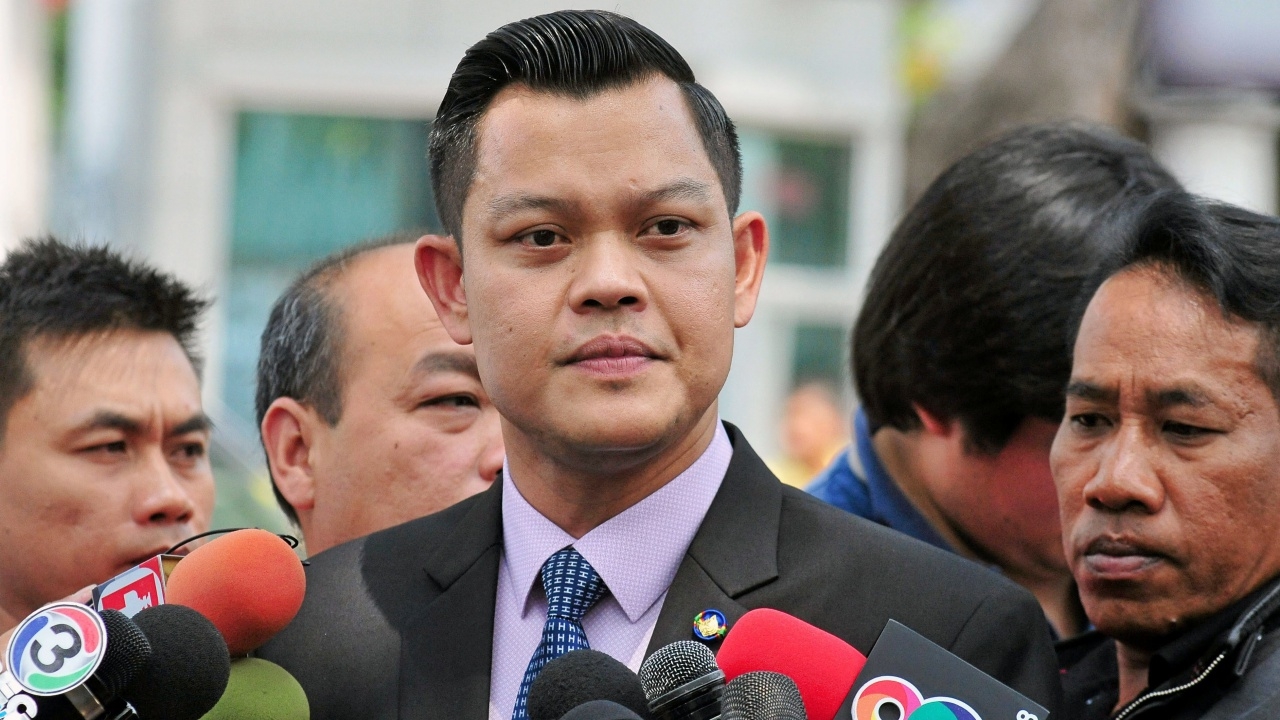 'ธนกร' ปัดเกาะ 'เฉลิม' ดัง!! ปูดมีขบวนการจ้องทำลาย 'พลังประชารัฐ'!