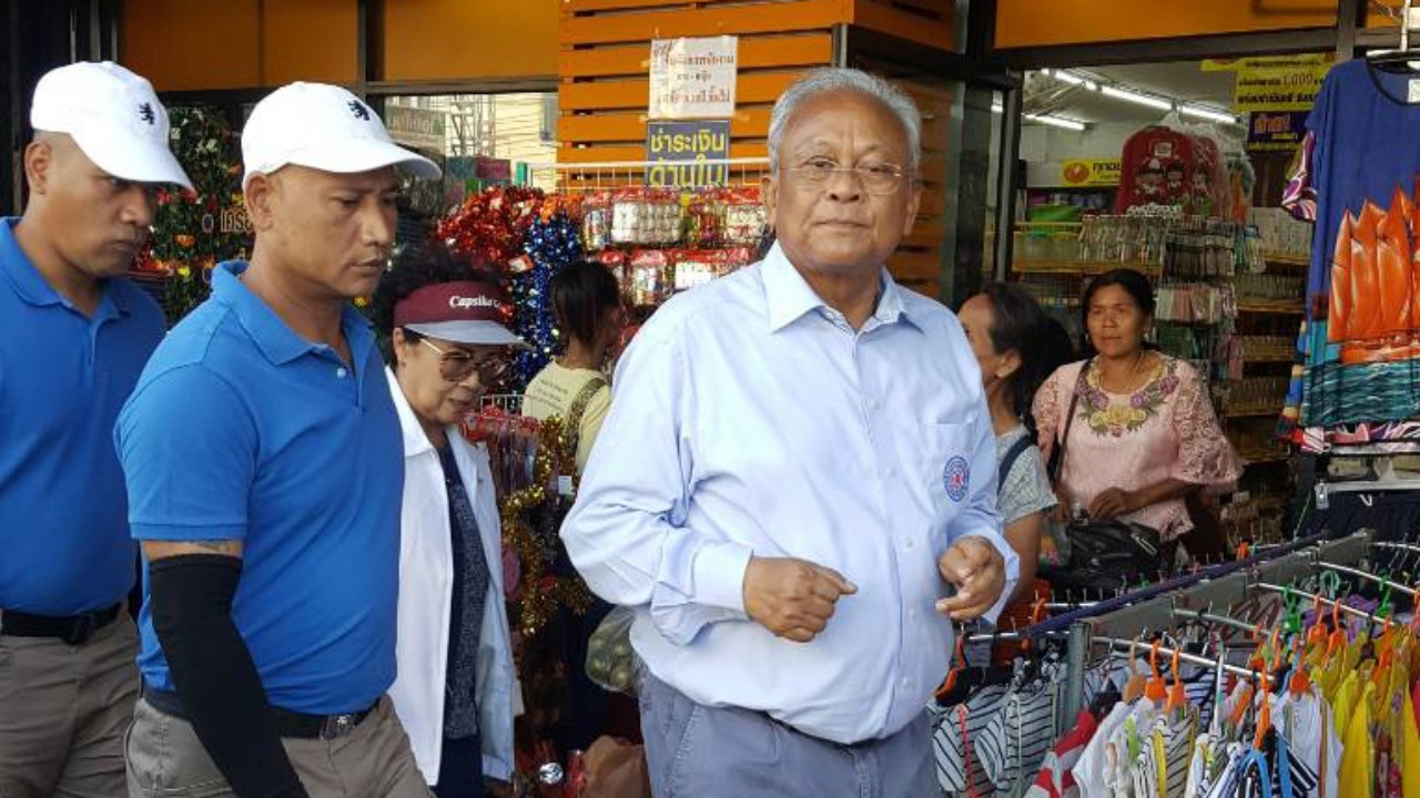เทพเทือก เดินตลาดบุรีรัมย์อ้อนชาวบ้าน ขอคะแนนให้ รวมพลังประชาชาติไทย