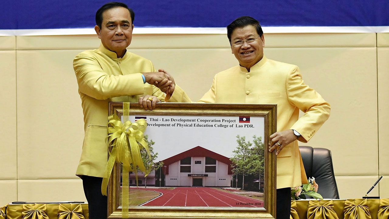 ไทย-ลาวชื่นมื่น