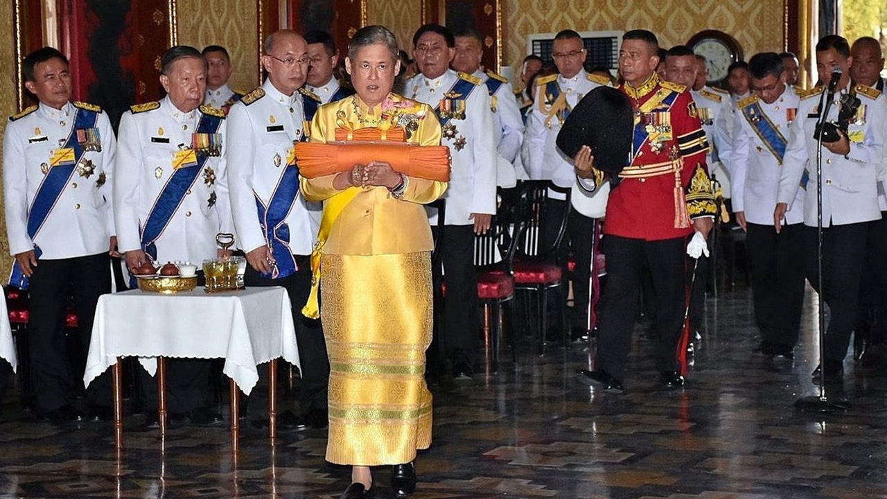 สมเด็จพระเทพรัตนราชสุดาฯ สยามบรมราชกุมารี เสด็จพระราชดำเนินแทนพระองค์ไปในการ ทรงบำเพ็ญพระราชกุศลถวายผ้าพระกฐินวัดเบญจมบพิตรดุสิตวนาราม ณ วัดเบญจมบพิตรดุสิตวนาราม เมื่อวันที่ 4 พฤศจิกายน.