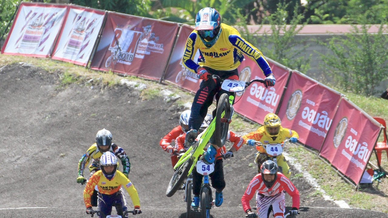 ‘โกเมธ’ โชว์เหนือ! ซิวแชมป์ BMX เยาวชนชาย ไทยแลนด์ โอเพ่น