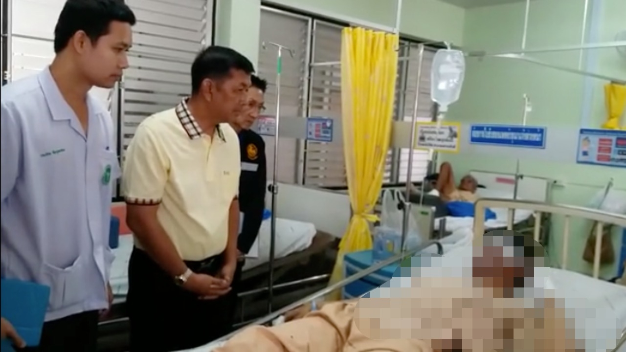 ผู้ว่าฯ กำแพงเพชร รุดเยี่ยมแรงงานเมียนมา รอดรถตู้ชนไฟคลอกตาย 9 ศพ