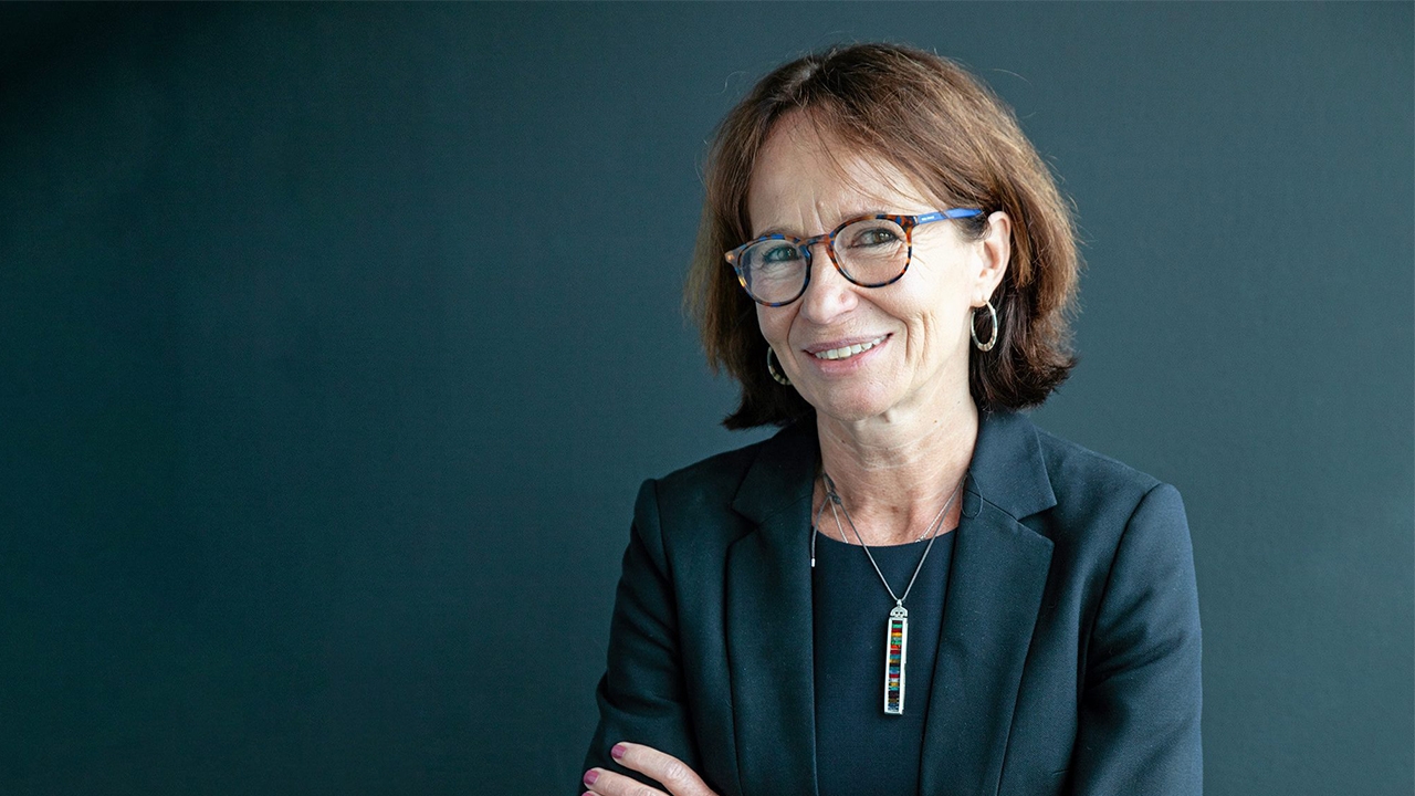 “ดีแทค” หยุดเลือดไหลสำเร็จ 