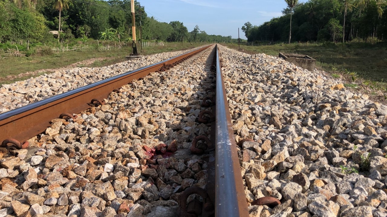 ลุงสงขลาวัย 59 ปี ว้าเหว่ป่วยซึมเศร้า เดินให้รถไฟชนตายหนีโรครุมเร้า