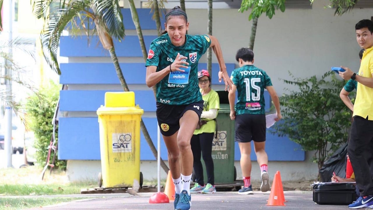 แข้งสาวชบาแก้วเช็กฟิต ก่อนตัดตัวลุยศึกฟุตบอลโลก 2019