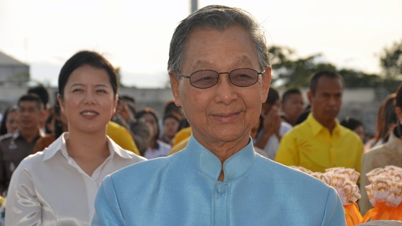 ชวน รอ กก.บห.ชุดใหม่ ชี้ขาดปิดสวิตช์ ส.ว.สกัด"บิ๊กตู่"สืบทอดอำนาจ