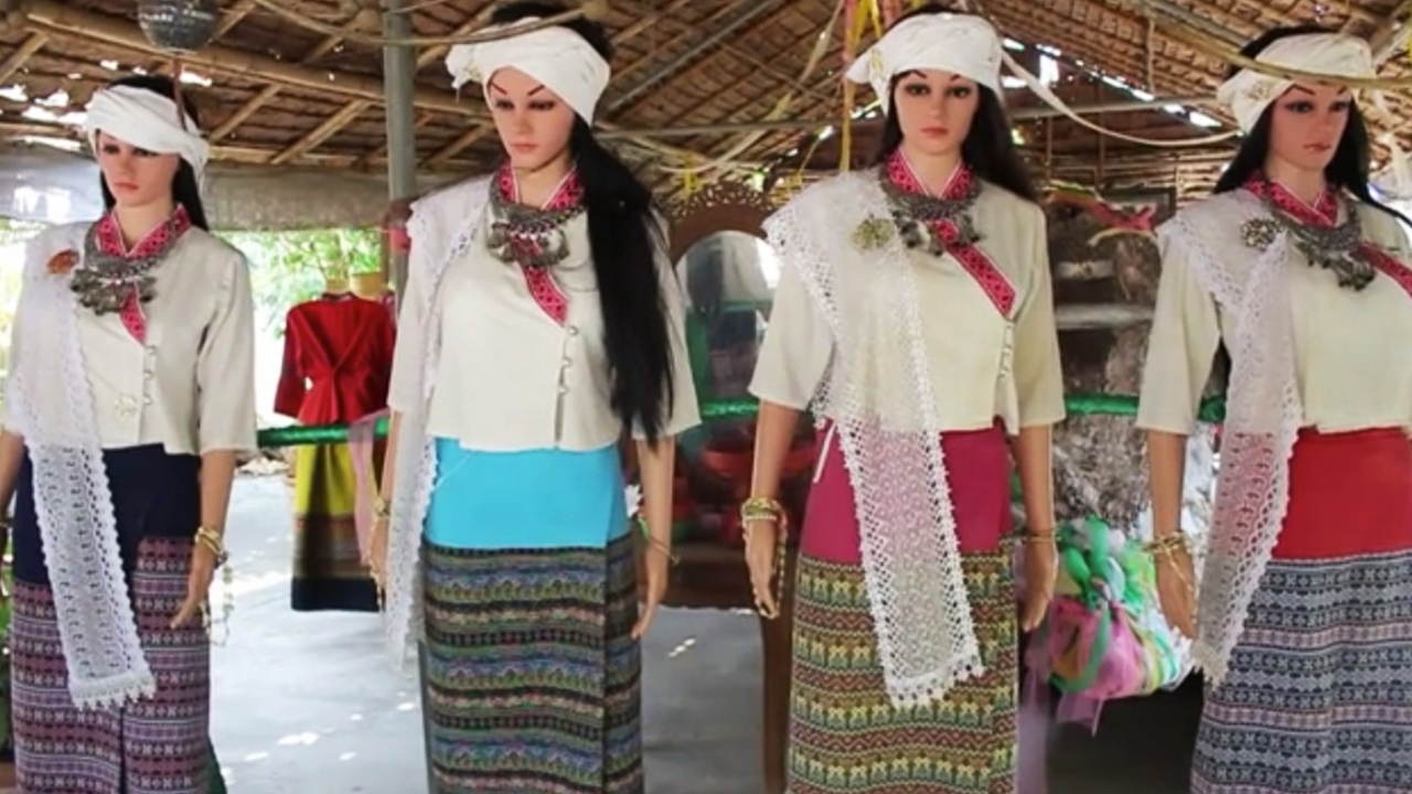 วัดศรีนวรัฐ เปลี่ยนเสื้อผ้า 4 เจ้าแม่ตะเคียนทอง จากชุดไทยเป็นแบบล้านนา