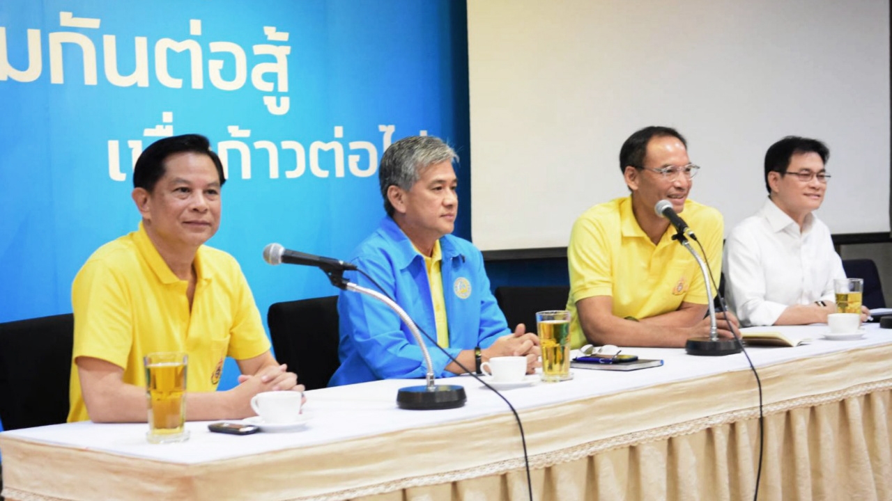 เดือด! ล็อบบี้ขอคะแนนเลือกหัวหน้า ปชป. ฟันธง ทีมมาร์ค เทใคร เข้าวิน