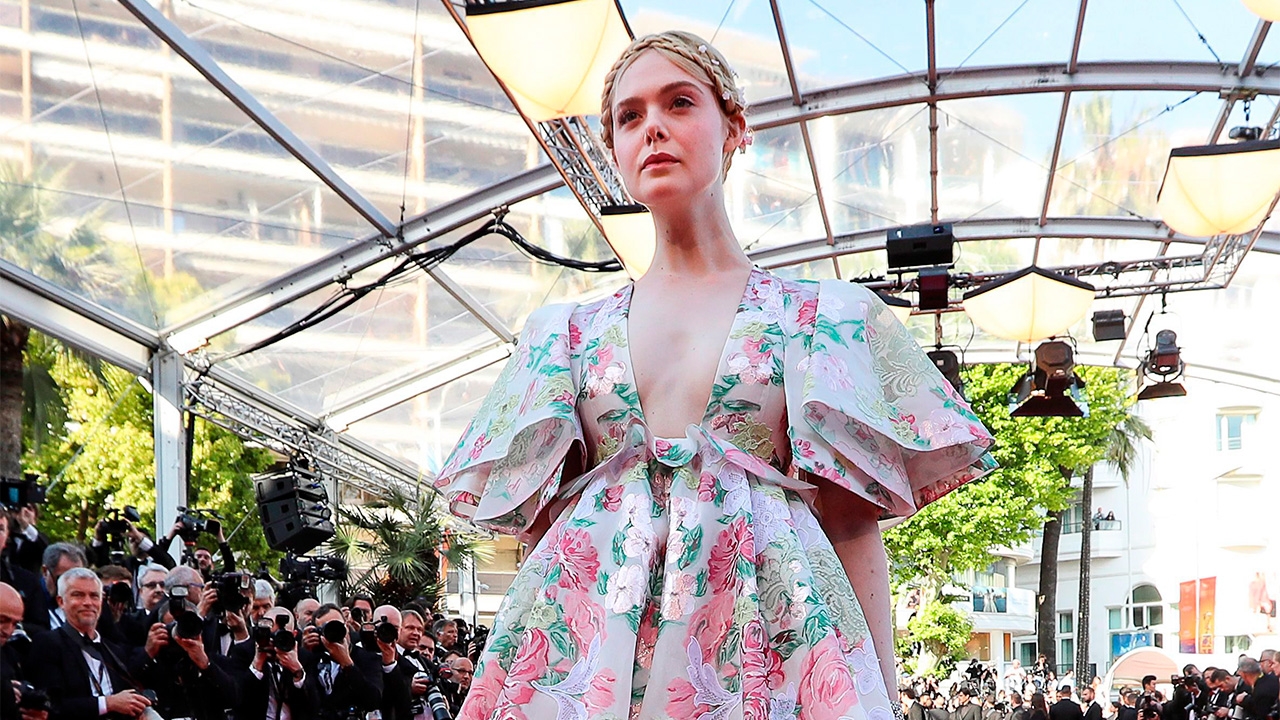 ชุดงามเทศกาลหนังคานส์ ปีนี้ ยกให้ แอล เฟนนิง กับ Flower Dress จาก วาเลนติโน