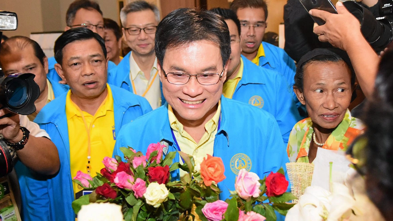 ประชาธิปัตย์ “ผลัดใบ” สู่ยุค “จุรินทร์ ลักษณวิศิษฏ์”