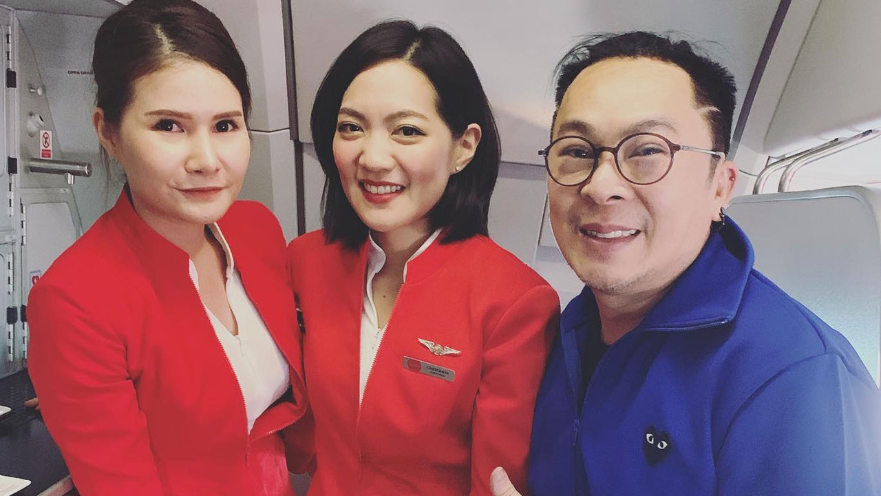 “ไก่ สมพล” ถูกโจรในคราบผู้โดยสารขโมยกระเป๋า สจ๊วต-แอร์ฯ ช่วยกันจับตัว