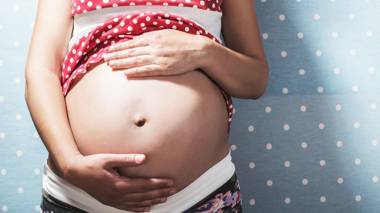 น้ำคร่ำแตกท้องแฝด 5 เดือน แม่อ้างหมอบอกลูกตายแล้ว ทั้งที่เด็กยังดิ้น