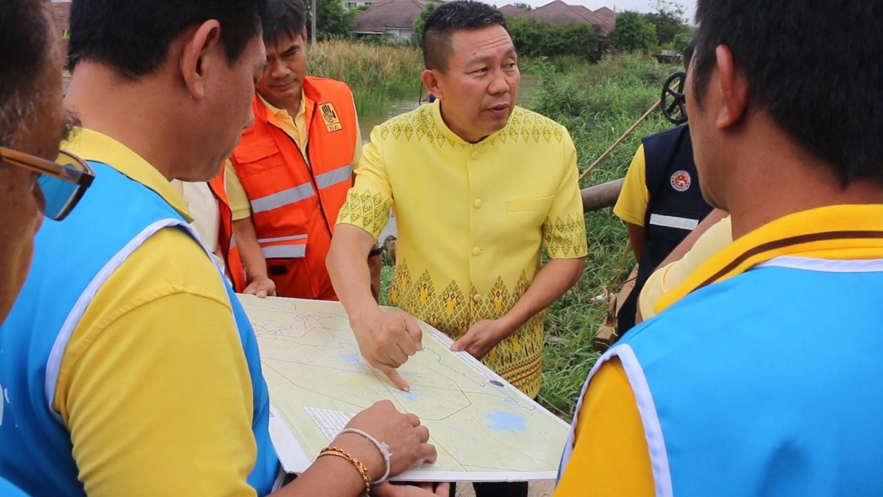 ผู้ว่าฯขอนแก่น สั่งเปิดประตูระบายน้ำ แก้ปัญหาน้ำท่วมขังในตัวจังหวัด
