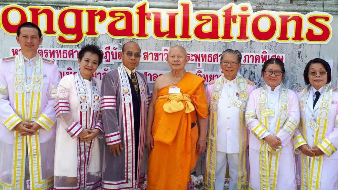 พระที่เชียงใหม่ วัย 80 ปี-มุเรียนจนจบ ดร.ที่ มจร.