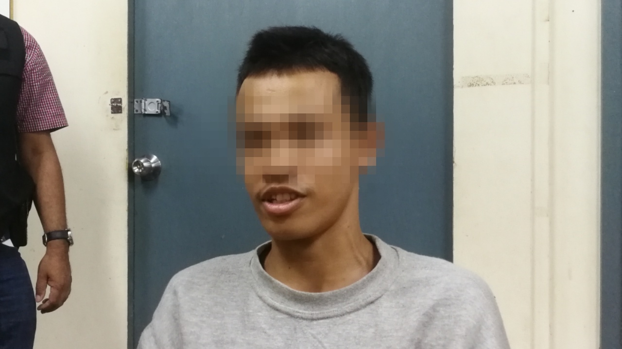"ไผ่ ขาแว้น" มอบตัวแล้ว รับไม่ตั้งใจอัดคลิปด่าตำรวจ ขู่บึมโรงพัก