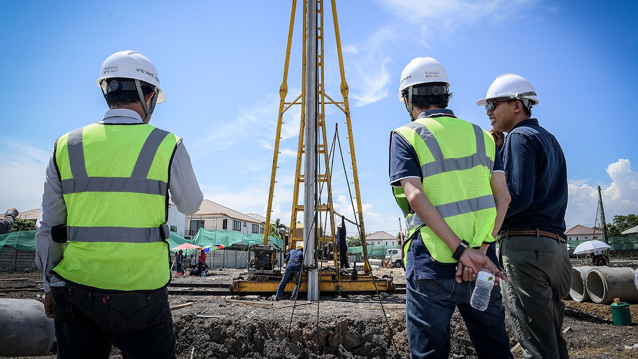 พฤกษาล้ำ พาครูอาชีวะลุยไซต์จริง มุ่งเป้าติดอาวุธครู สร้างคนทำงานมืออาชีพ