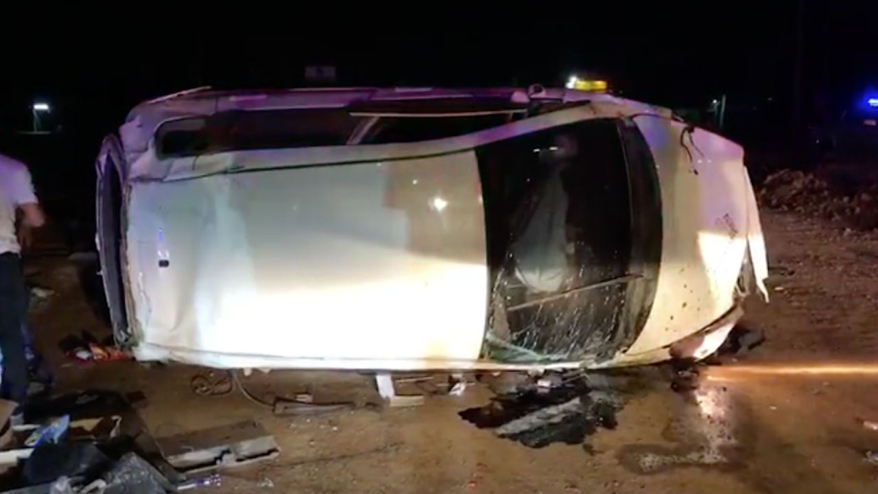 ตร.มหาสารคามไล่เก๋งต้องสงสัย หนีจนพลิกคว่ำดับ ในรถพบยาบ้า6พันเม็ด