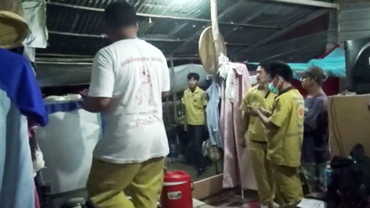 หนุ่ม 28 น้อยใจเมียวัย 46 นอนบ้านลูกสาว ผูกคอขื่อบ้านดับอนาถ