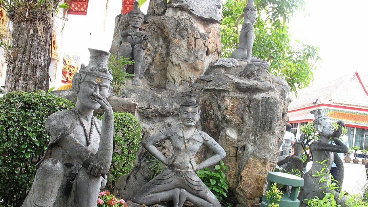 ท่าฤาษีดัดหลัง