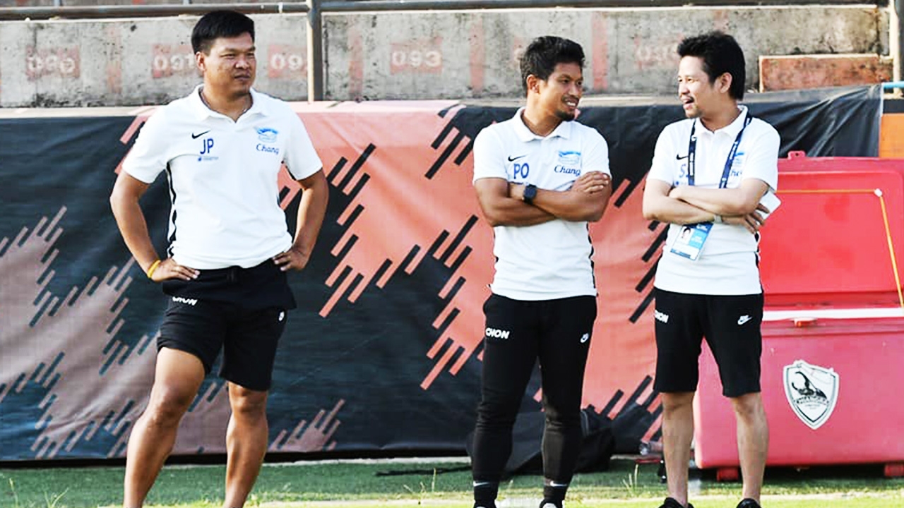 "บิ๊กบอล" ยันชัด "โค้ชโบ้" ยังเป็นสตาฟฟ์ฉลามชล-เปิดตัวโค้ชใหม่จันทร์นี้
