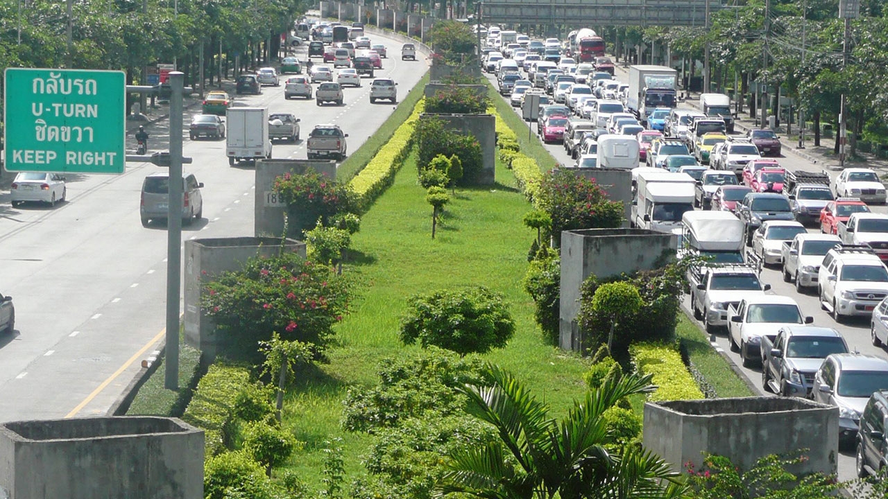 เดินหน้าฐานรากรถไฟฟ้าสีน้ำตาล