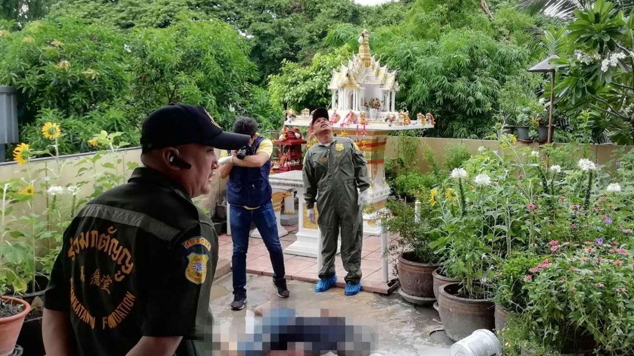  เจอศพลุง 58 ช่างประจำคอนโดฯ ตกตึกตายปริศนา หน้าศาลพระภูมิ 
