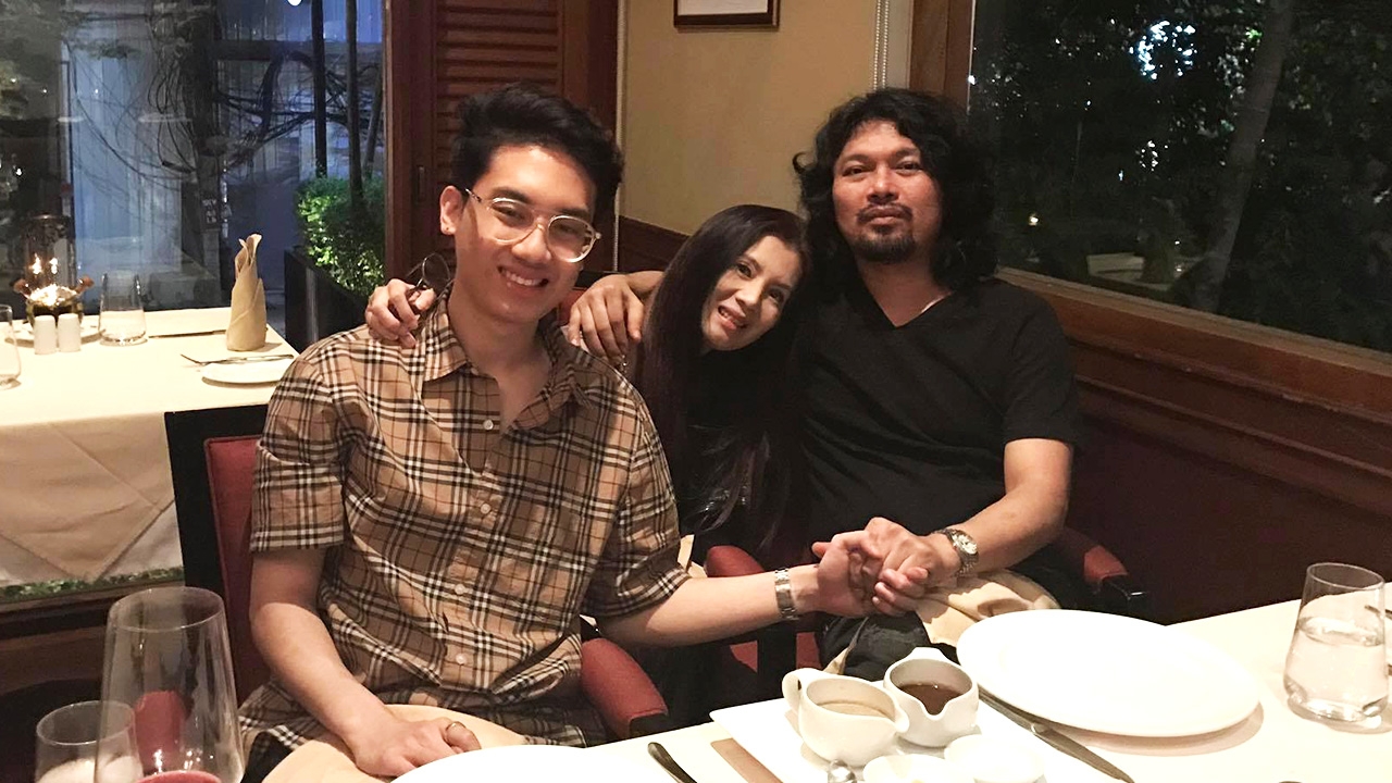 โมเมนต์อบอุ่น เสก-กานต์ สงบศึกเพื่อลูก ต้อนรับ น้องเสือ เรียนจบกลับไทย
