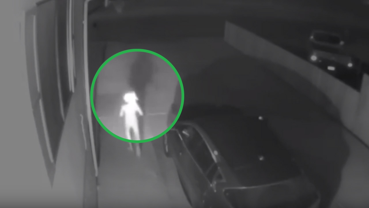 อ้างวงจรปิดจับภาพตัวประหลาด คล้าย'ด็อบบี้' ในหนังแฮร์รี่ พอตเตอร์ (คลิป)