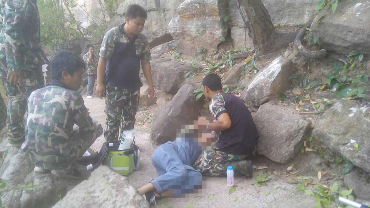 ผัวไม่ได้ผลัก สาวจีนท้อง 3 เดือน ตกผาแต้ม ยันเป็นลมเอง 