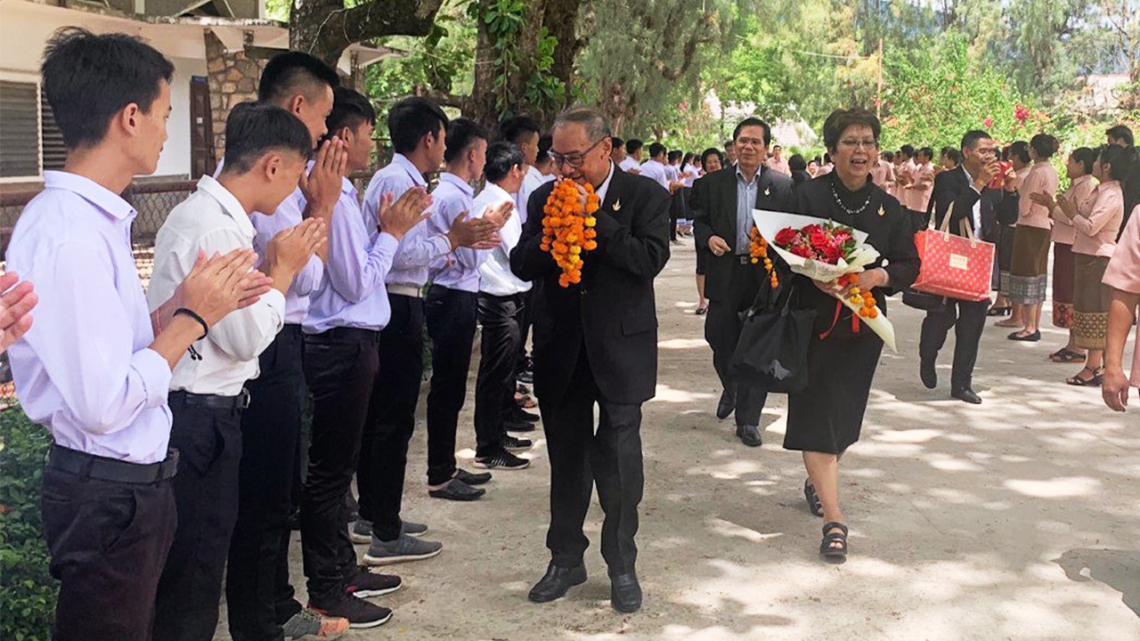 เชิดชูจิตวิญญาณแม่พิมพ์ : สปป.ลาว ชื่นชม "รางวัลสมเด็จเจ้าฟ้าฯ" แรงบัลดาลใจปลุกพลังครูดีเด่น
